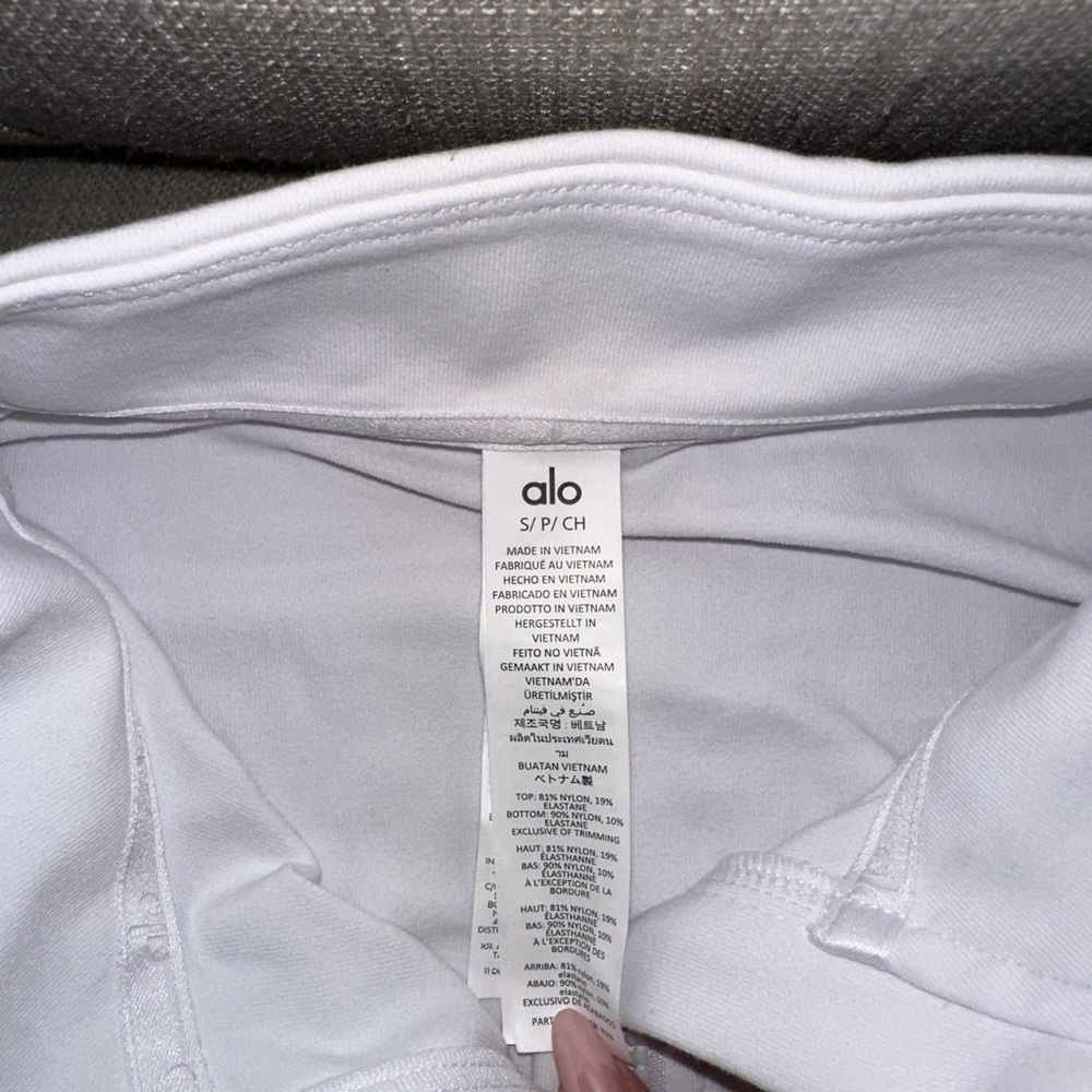 ALO Sweater - Picture 4 of 7